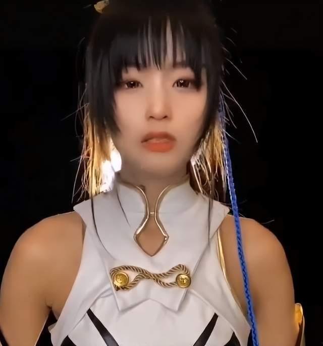 网红巧乐兹夫妇吃瓜,吃瓜背后的甜蜜生活揭秘